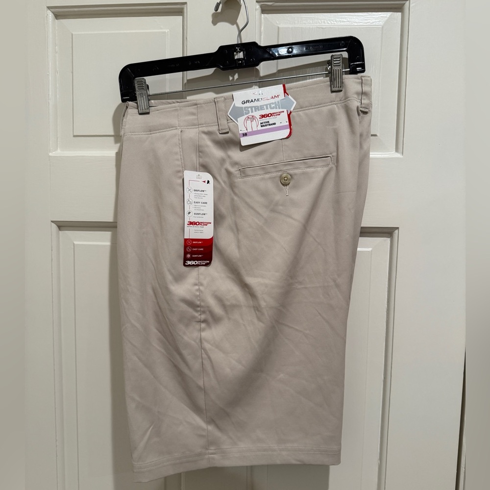 Grand Slam Men’s Performance golf shorts Sz 38. NWT, Beige / Tan